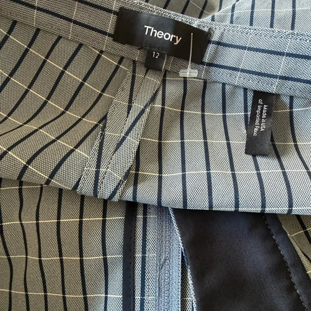 Theory classic ankle cropped skinny pant